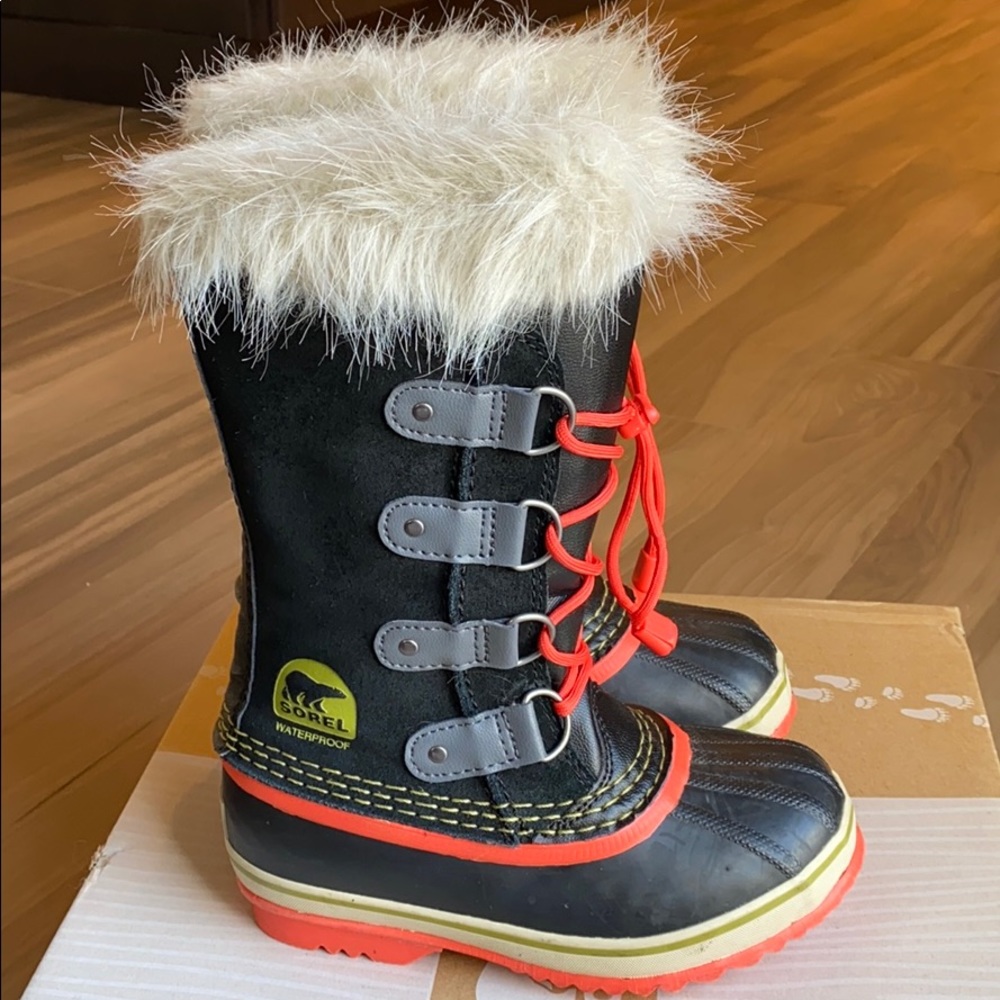 Sorel Kids Winter Snow Boots 1